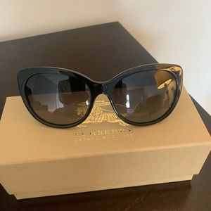 Burberry cat eye sunglasses